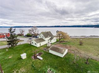 683 Power Rd, Coupeville, WA 98239