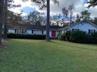 221 Glenwood Dr, Manning, SC 29102