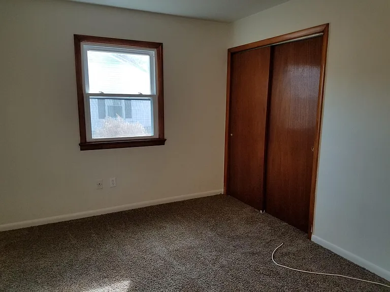 514 Corporation Rd — Photo 6