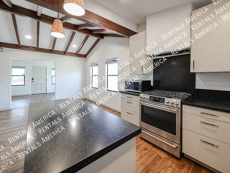 3809 N 9th St — Photo 21