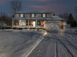 6713 Miller Dr, North Ridgeville, OH 44039