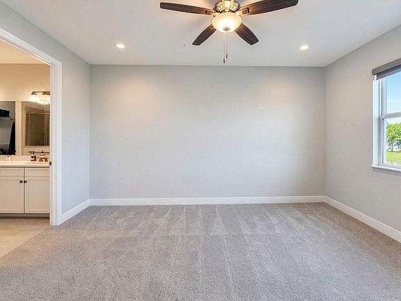 5th image of 2549 Seychelles Dr #507