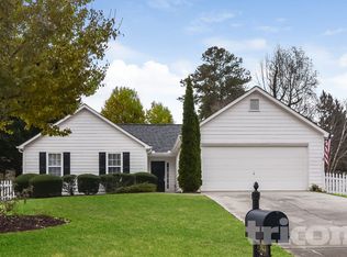 923 Laurel Green Ln, Sugar Hill, GA 30518