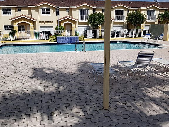 3rd image of 13958 Sw 260 St #105
