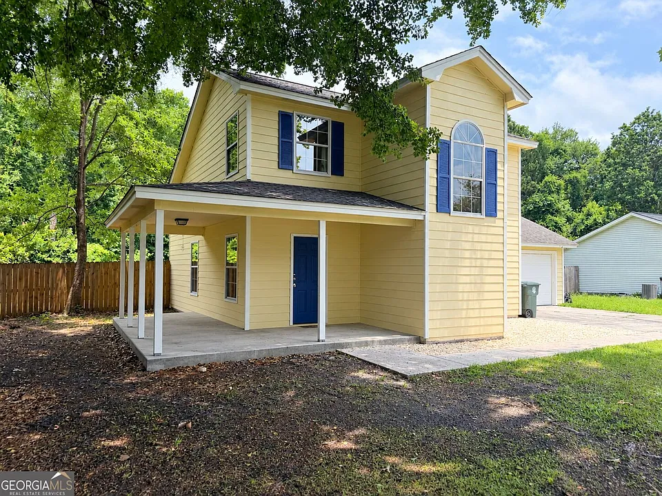 125 Lake Wellington Dr
