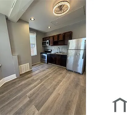 59 E Penn St #3R — Photo 1