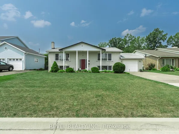 3641 Rapids View Dr, Niagara Falls, ON L2G 7M8