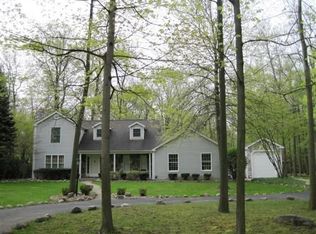 8895 Bridge Rd, Grosse Ile, MI 48138