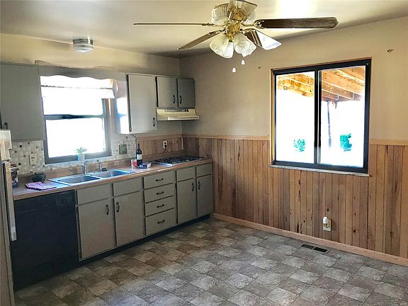 3rd image of 9839 Luna Ave