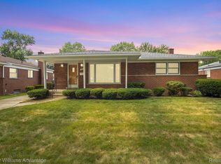 8435 N Evangeline St, Dearborn Heights, MI 48127