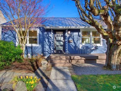 6252 38th Avenue NE, Seattle, WA, 98115