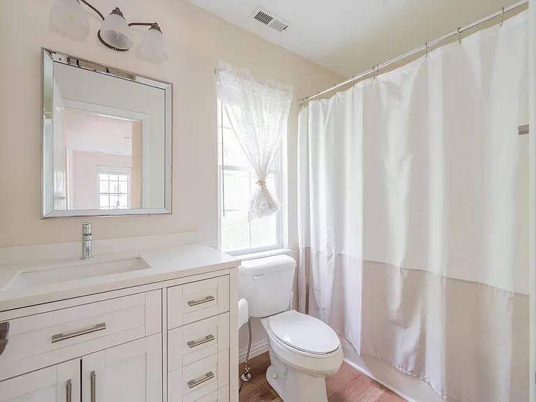 1115 E Azalea Ln — Photo 25