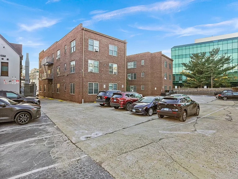 22 Spring St #A8 — Photo 7