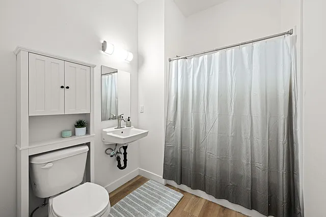 4347 Woodlawn Ave #507 — Photo 9