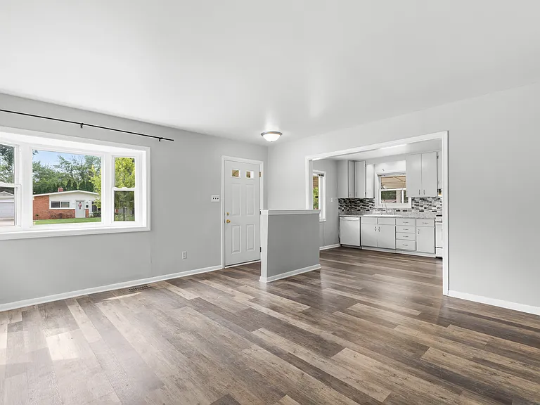 1333 Moulin Ave — Photo 8