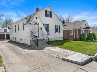 190 Wardlaw Ave, Providence, RI 02908