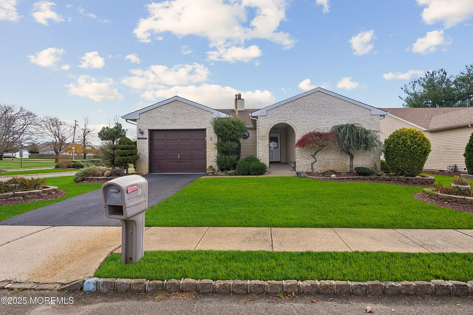 1 Suffolk Way photo 1