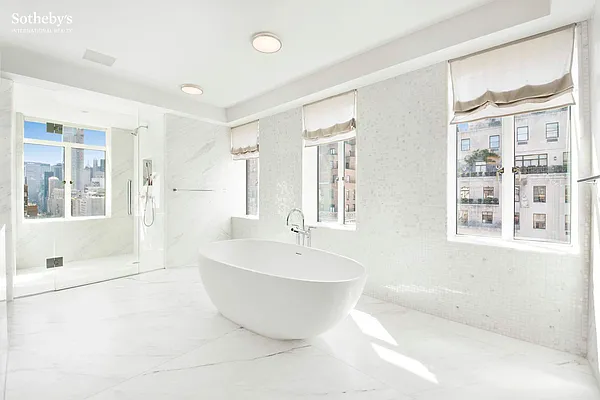 Rented by Sotheby's International Realty | media 23