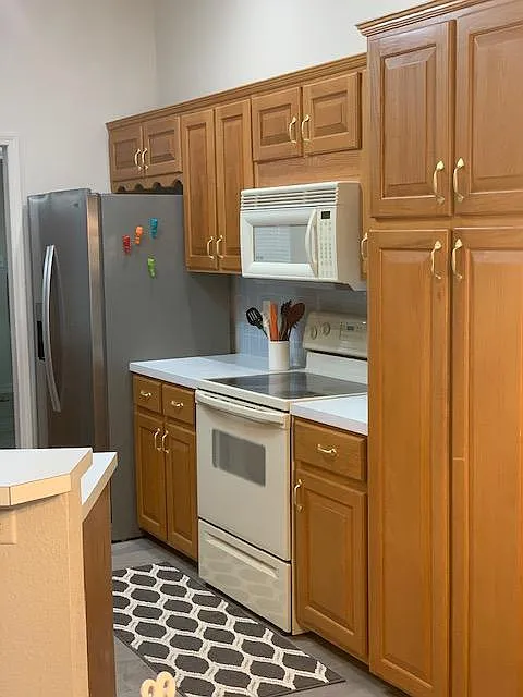 3 bed, $1,750 — Photo 2