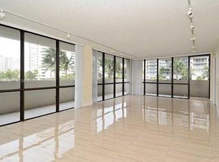 2049 S Ocean Dr APT 210, Hallandale, FL 33009