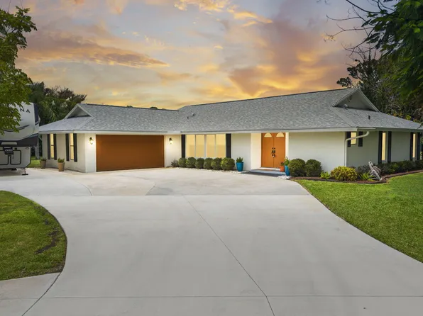 2001 SE Bisbee Street, Port St Lucie, FL 34952