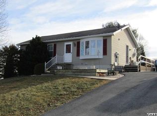 2698 Tattoo Dr, Chambersburg, PA 17202