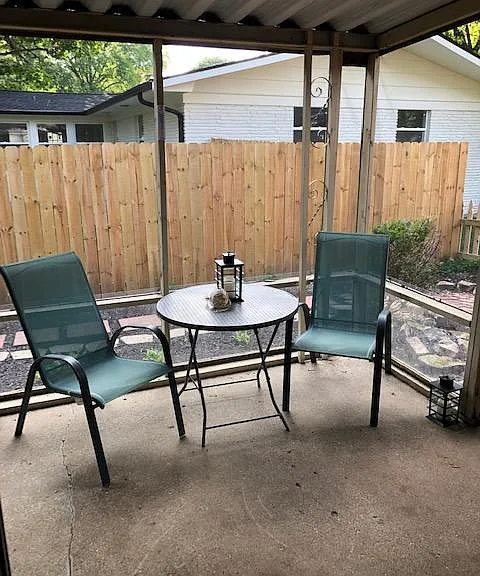 Screened in porch