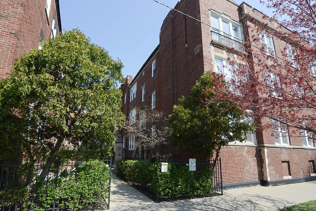 Sensational 1 Bed, 1 Bath at Wellington + Whipple (Logan Square) — Photo 1