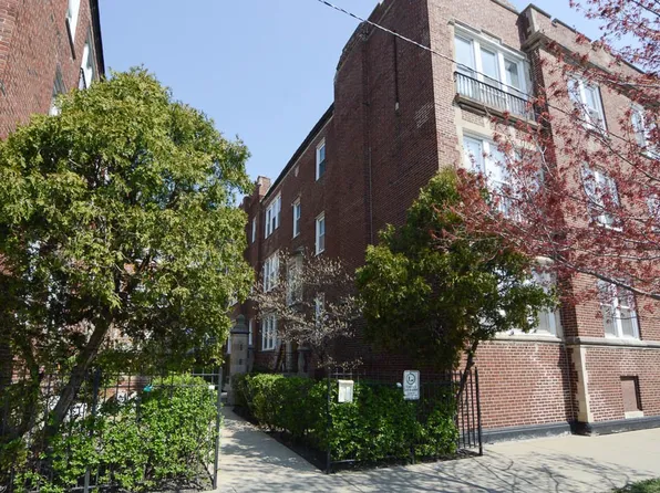 3042 W Wellington Ave #3, Chicago, IL 60618