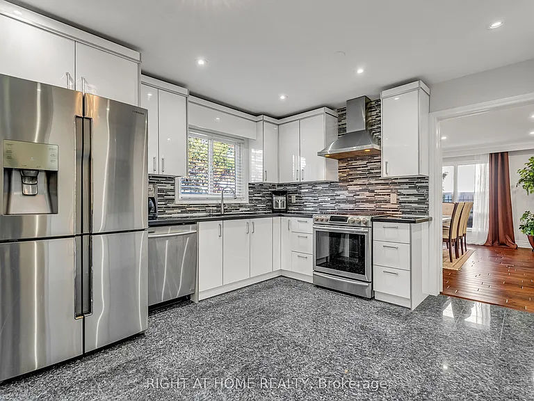 373 Firglen Rdg — Photo 9