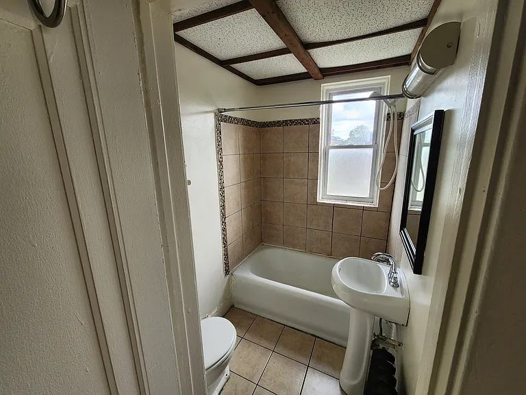 828 W Willis St #100 — Photo 12
