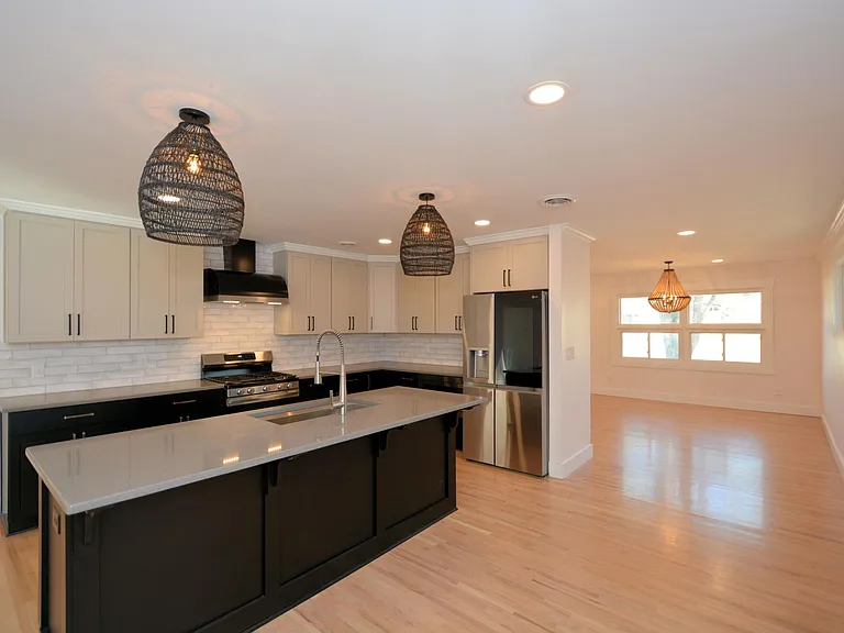109 Edgemont Dr — Photo 10
