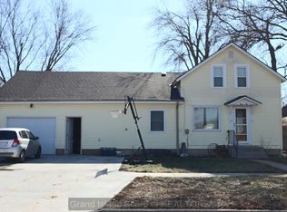 410 J St, Aurora, NE 68818