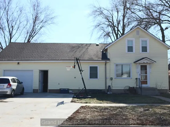 410 J St, Aurora, NE 68818