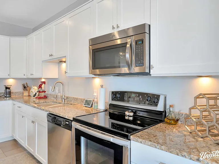 19 W Savidge St #29 — Photo 26