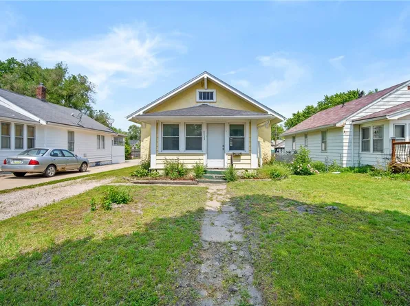 2532 E Grand Ave, Des Moines, IA 50317