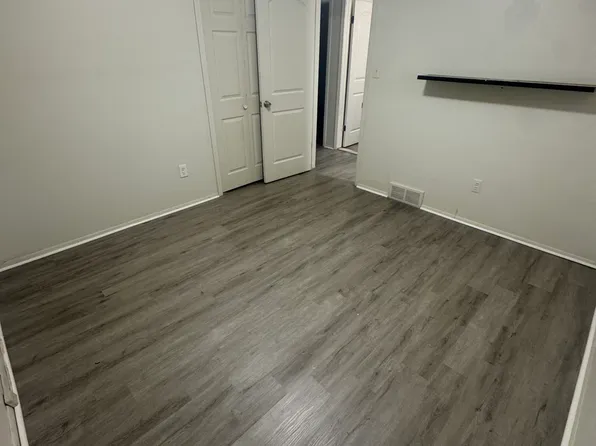 61 N Roselawn St, Pontiac, MI 48342