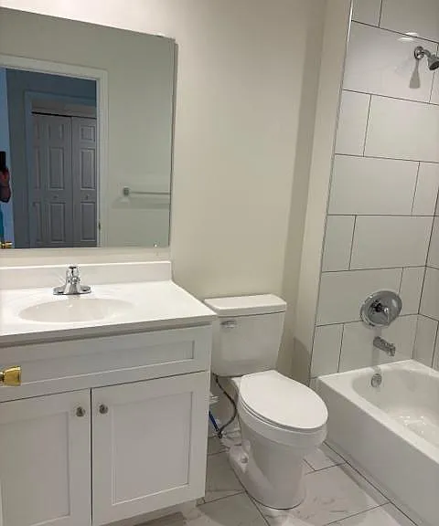 2403 Beacon Hl — Photo 12