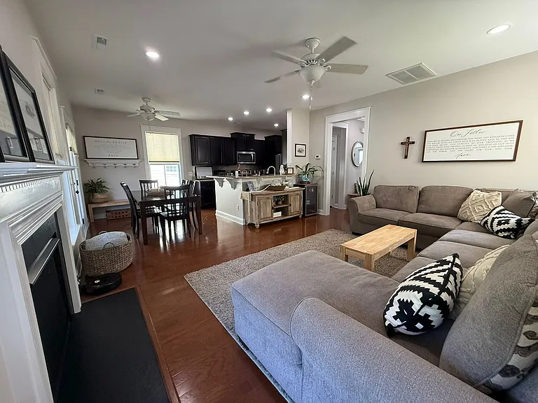 120 Clouter Creek Dr — Photo 24