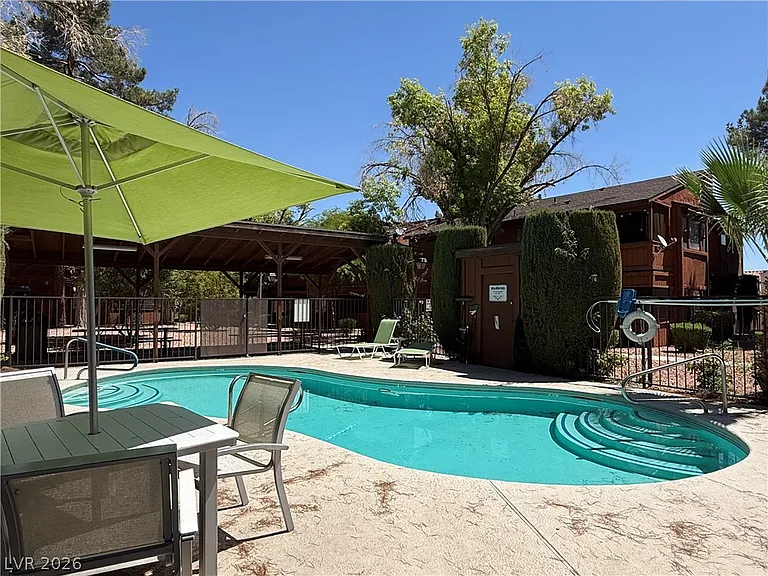 5923 Laredo St — Photo 47