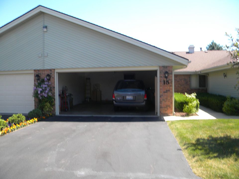 1st image of 7384 Colosseum Dr APT 15