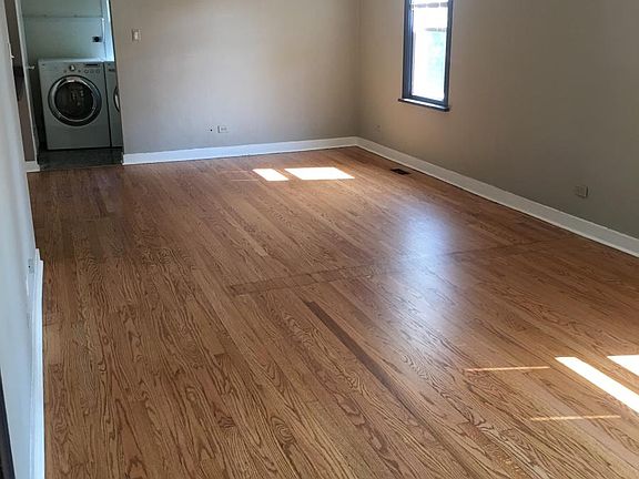 2nd image of 922 Howard Ave