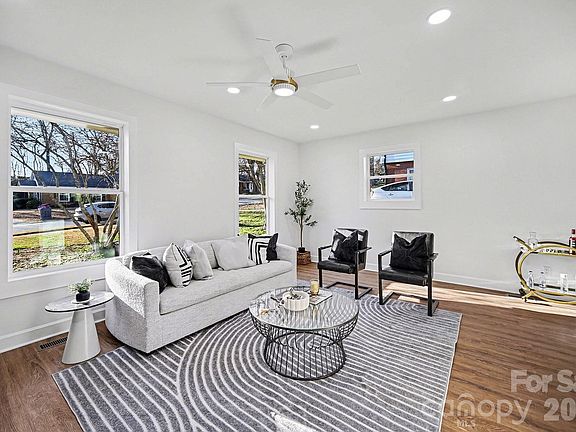 4th image of 7651 Briardale Dr