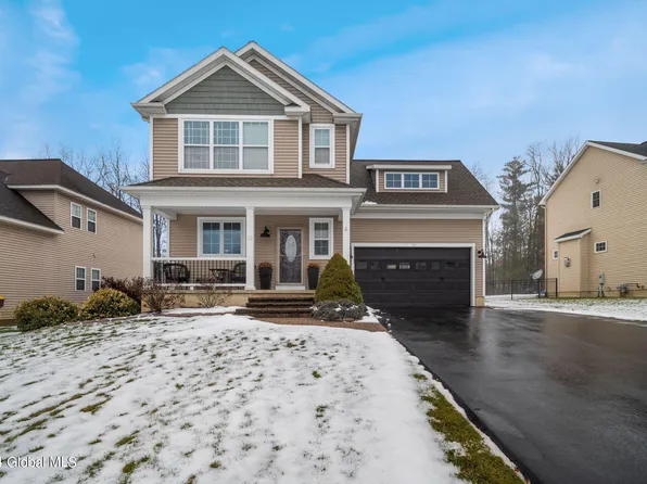 13 Revere Run, Mechanicville, NY 12118