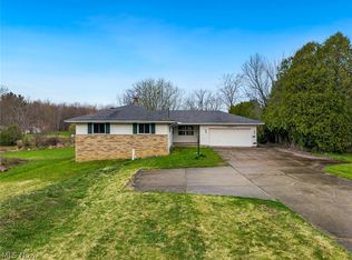 19156 Howe Rd, Strongsville, OH 44136
