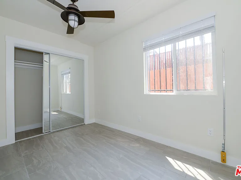 520 W 82nd St #524-1/4 — Photo 10