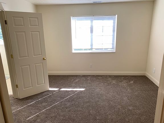 3rd image of 662 E 180 N #Basement