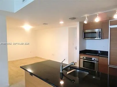 50 Biscayne Condo — Photo 4