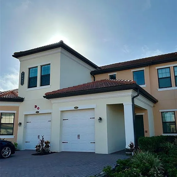 10027 Crooked Creek Dr #201 — Photo 1
