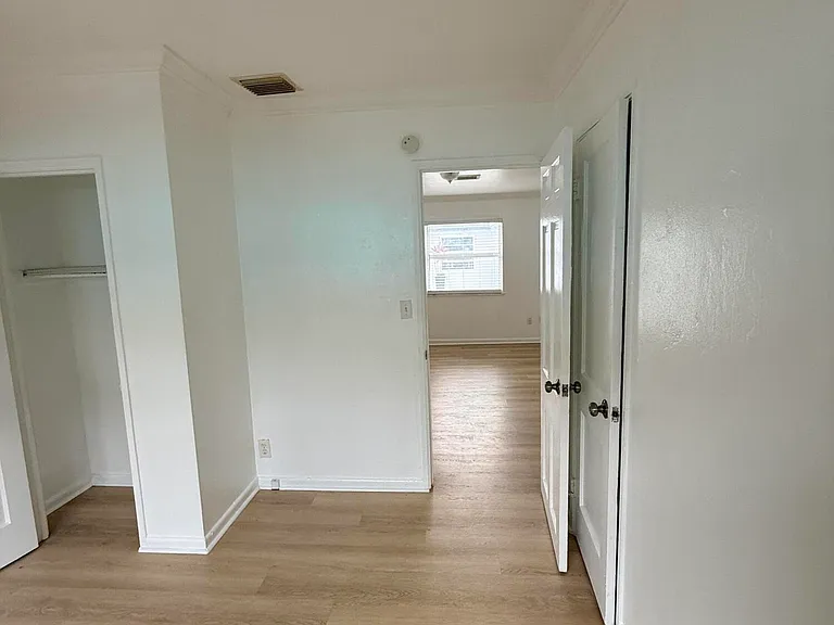 220 Walton Blvd #2 — Photo 13